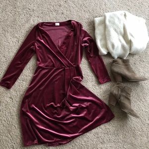 Velvet Wrap Dress 💃🏻